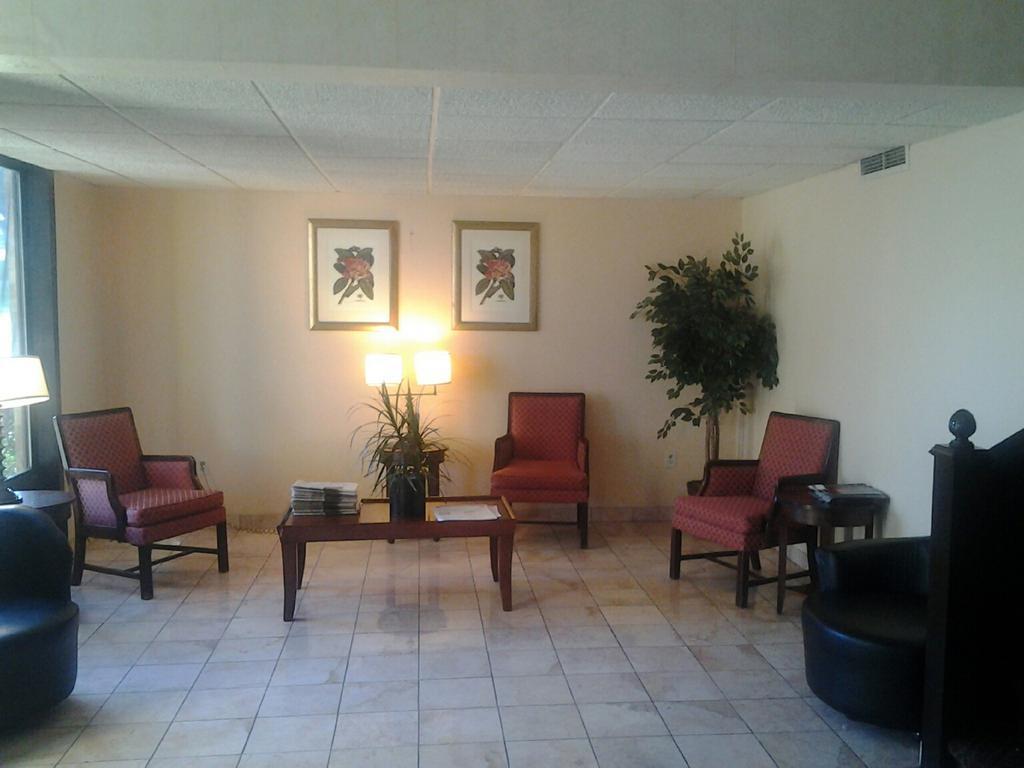 Westmont Inn & Suites Omaha Eksteriør bilde