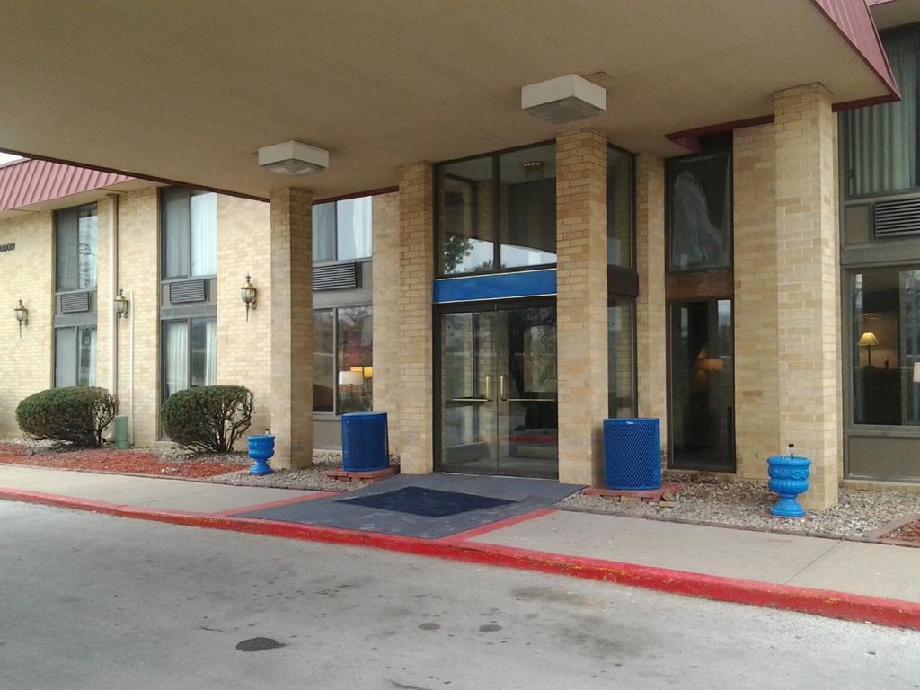 Westmont Inn & Suites Omaha Eksteriør bilde