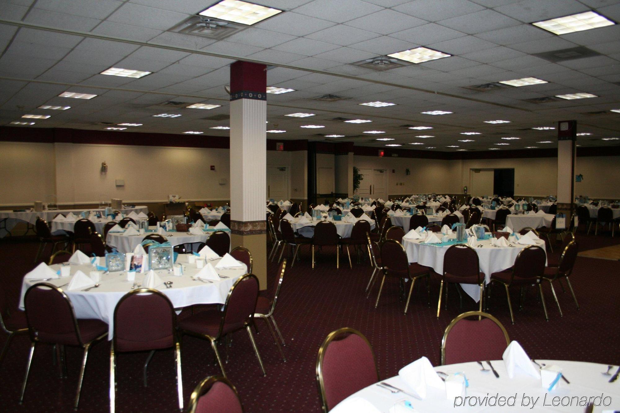 Westmont Inn & Suites Omaha Restaurant bilde